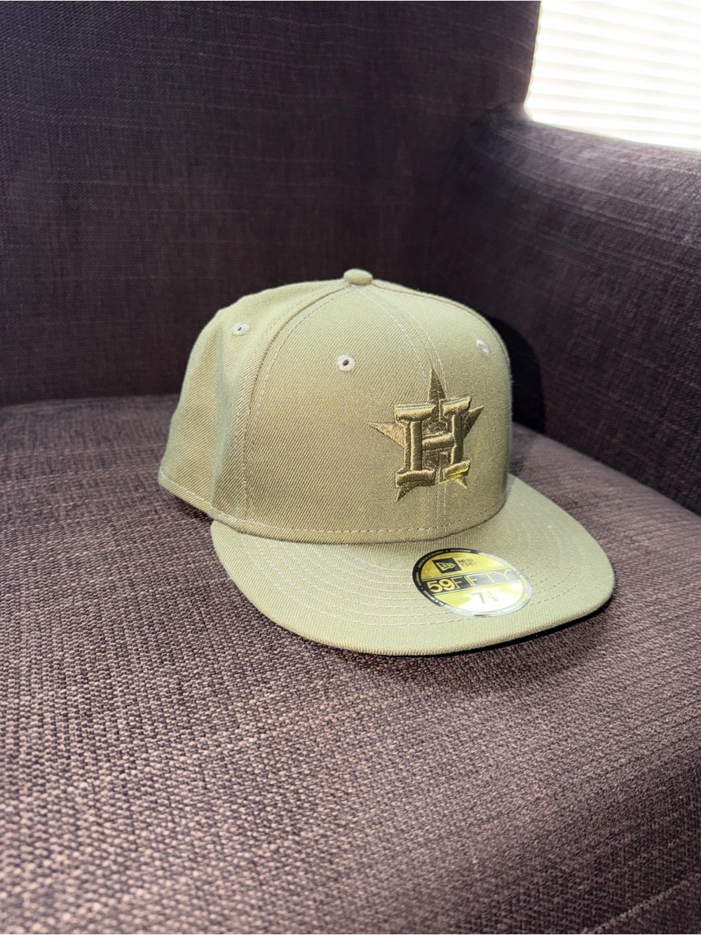 Houston Astros MLB 9fifty Olive Green Fitted Cap with Tone-on-Tone Logo
